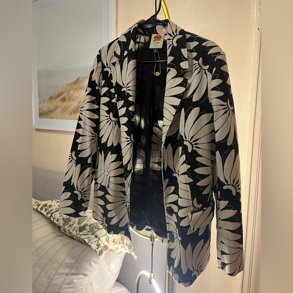 FARM Rio Black and Cream Floral Blazer
